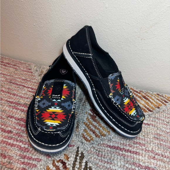 Ariat Cruiser Women's Black and Multicolor slip on loafer - Picture 1 of 8